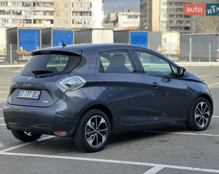 Серый Рено Зое, объемом двигателя 0 л и пробегом 160 тыс. км за 8700 $, фото 7 на Automoto.ua