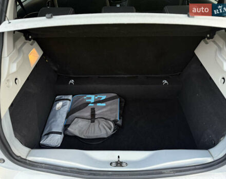 Сірий Рено Зое, об'ємом двигуна 0 л та пробігом 160 тис. км за 8499 $, фото 26 на Automoto.ua