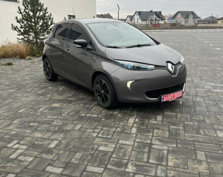 Серый Рено Зое, объемом двигателя 0 л и пробегом 85 тыс. км за 9400 $, фото 5 на Automoto.ua