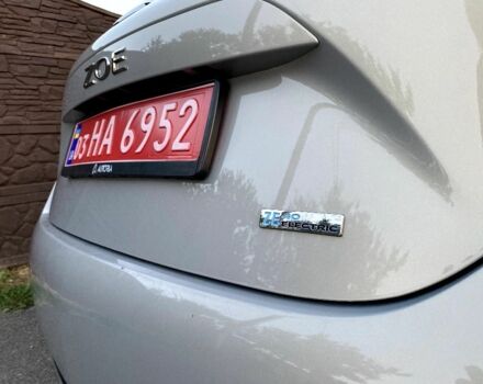 Рено Зое 2017 в Ровно на Automoto.ua Серый Рено Зое, объемом двигателя 0 л и пробегом 162 тыс. км за 8900 $, фото 7 на Automoto.ua