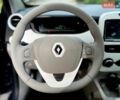 Серый Рено Зое, объемом двигателя 0 л и пробегом 117 тыс. км за 9600 $, фото 44 на Automoto.ua