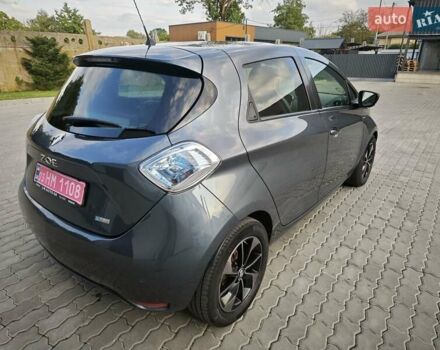 Серый Рено Зое, объемом двигателя 0 л и пробегом 95 тыс. км за 9750 $, фото 10 на Automoto.ua