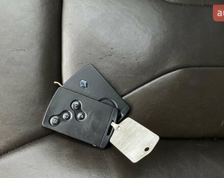 Сірий Рено Зое, об'ємом двигуна 0 л та пробігом 85 тис. км за 9600 $, фото 79 на Automoto.ua