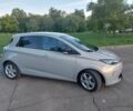 Серый Рено Зое, объемом двигателя 0 л и пробегом 64 тыс. км за 11900 $, фото 1 на Automoto.ua