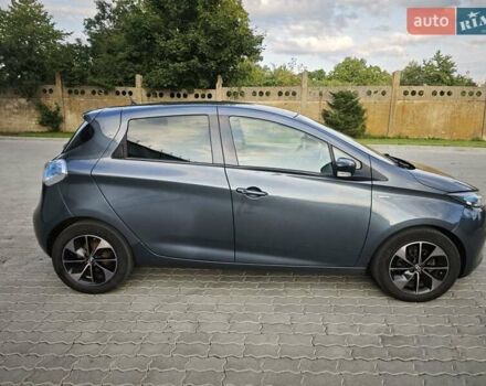 Серый Рено Зое, объемом двигателя 0 л и пробегом 95 тыс. км за 9750 $, фото 14 на Automoto.ua