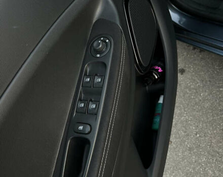 Сірий Рено Зое, об'ємом двигуна 0 л та пробігом 121 тис. км за 9500 $, фото 14 на Automoto.ua