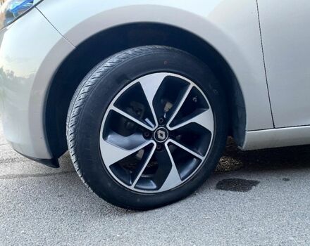 Рено Зое 2017 в Ровно на Automoto.ua Серый Рено Зое, объемом двигателя 0 л и пробегом 162 тыс. км за 8900 $, фото 3 на Automoto.ua