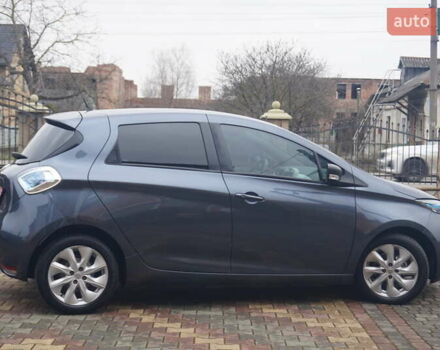 Серый Рено Зое, объемом двигателя 0 л и пробегом 182 тыс. км за 8200 $, фото 7 на Automoto.ua