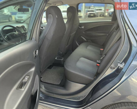 Серый Рено Зое, объемом двигателя 0 л и пробегом 160 тыс. км за 8700 $, фото 37 на Automoto.ua