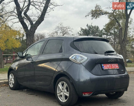 Серый Рено Зое, объемом двигателя 0 л и пробегом 164 тыс. км за 10200 $, фото 4 на Automoto.ua