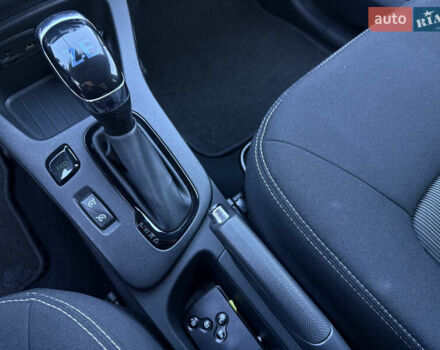 Серый Рено Зое, объемом двигателя 0 л и пробегом 21 тыс. км за 10446 $, фото 16 на Automoto.ua