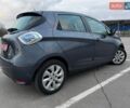 Серый Рено Зое, объемом двигателя 0 л и пробегом 150 тыс. км за 8999 $, фото 4 на Automoto.ua