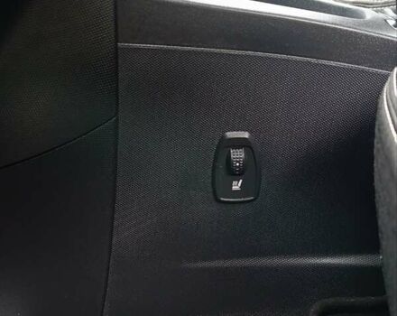 Серый Рено Зое, объемом двигателя 0 л и пробегом 108 тыс. км за 9400 $, фото 23 на Automoto.ua