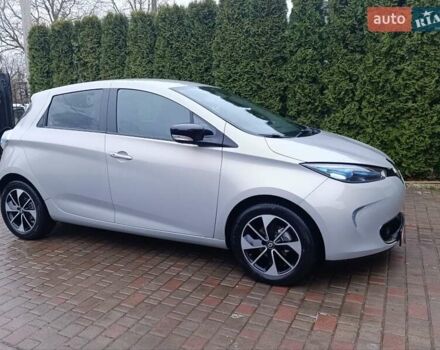 Серый Рено Зое, объемом двигателя 0 л и пробегом 108 тыс. км за 9400 $, фото 38 на Automoto.ua