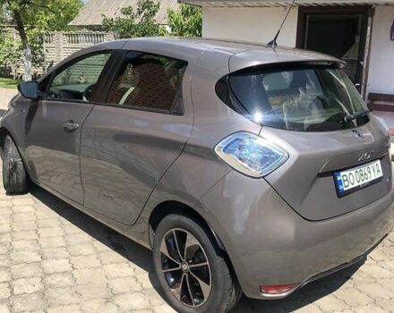 Серый Рено Зое, объемом двигателя 0 л и пробегом 114 тыс. км за 11330 $, фото 3 на Automoto.ua