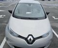 Серый Рено Зое, объемом двигателя 0 л и пробегом 97 тыс. км за 9700 $, фото 1 на Automoto.ua