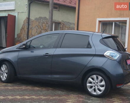 Серый Рено Зое, объемом двигателя 0 л и пробегом 182 тыс. км за 8200 $, фото 13 на Automoto.ua