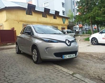 Серый Рено Зое, объемом двигателя 0 л и пробегом 310 тыс. км за 7500 $, фото 16 на Automoto.ua