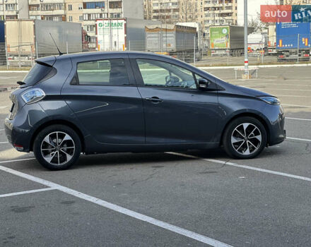 Серый Рено Зое, объемом двигателя 0 л и пробегом 160 тыс. км за 8700 $, фото 5 на Automoto.ua