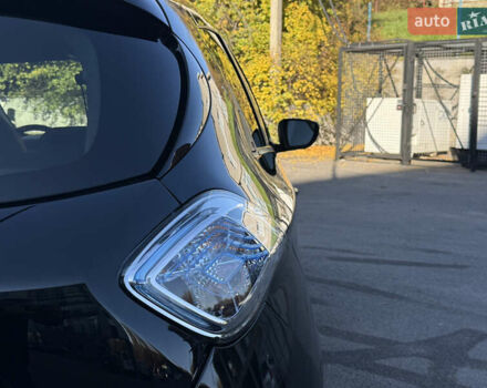 Серый Рено Зое, объемом двигателя 0 л и пробегом 21 тыс. км за 10446 $, фото 28 на Automoto.ua