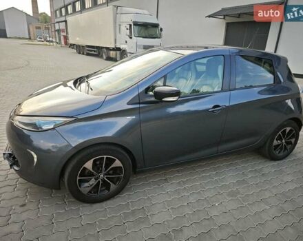 Серый Рено Зое, объемом двигателя 0 л и пробегом 95 тыс. км за 9750 $, фото 6 на Automoto.ua