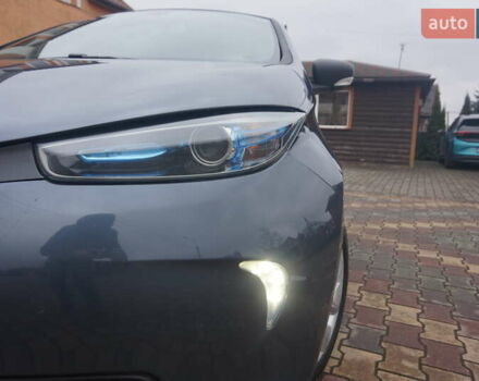 Серый Рено Зое, объемом двигателя 0 л и пробегом 182 тыс. км за 8200 $, фото 23 на Automoto.ua