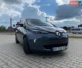 Серый Рено Зое, объемом двигателя 0 л и пробегом 79 тыс. км за 10900 $, фото 46 на Automoto.ua