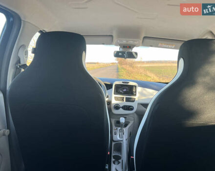 Серый Рено Зое, объемом двигателя 0 л и пробегом 108 тыс. км за 8500 $, фото 20 на Automoto.ua