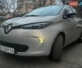 Серый Рено Зое, объемом двигателя 0 л и пробегом 123 тыс. км за 9200 $, фото 1 на Automoto.ua