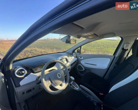 Серый Рено Зое, объемом двигателя 0 л и пробегом 108 тыс. км за 8500 $, фото 39 на Automoto.ua