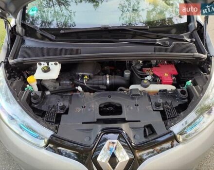 Серый Рено Зое, объемом двигателя 0 л и пробегом 158 тыс. км за 8100 $, фото 12 на Automoto.ua