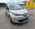 Серый Рено Зое, объемом двигателя 0 л и пробегом 97 тыс. км за 9700 $, фото 1 на Automoto.ua