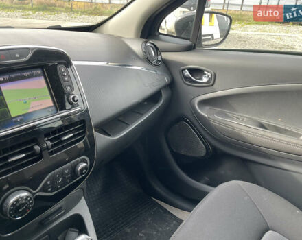 Рено Зое 2017 в Тернополе на Automoto.ua Серый Рено Зое, объемом двигателя 0 л и пробегом 130 тыс. км за 9200 $, фото 7 на Automoto.ua