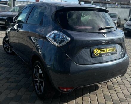 Серый Рено Зое, объемом двигателя 0 л и пробегом 48 тыс. км за 11500 $, фото 4 на Automoto.ua