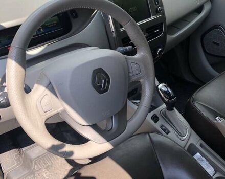 Серый Рено Зое, объемом двигателя 0 л и пробегом 112 тыс. км за 11500 $, фото 22 на Automoto.ua