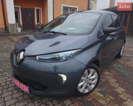 Серый Рено Зое, объемом двигателя 0 л и пробегом 182 тыс. км за 8200 $, фото 15 на Automoto.ua