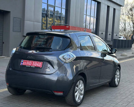 Серый Рено Зое, объемом двигателя 0 л и пробегом 137 тыс. км за 9450 $, фото 8 на Automoto.ua