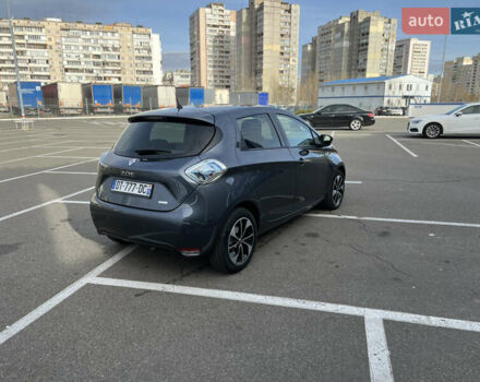 Серый Рено Зое, объемом двигателя 0 л и пробегом 160 тыс. км за 8700 $, фото 30 на Automoto.ua