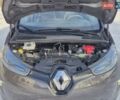 Серый Рено Зое, объемом двигателя 0 л и пробегом 98 тыс. км за 9500 $, фото 22 на Automoto.ua