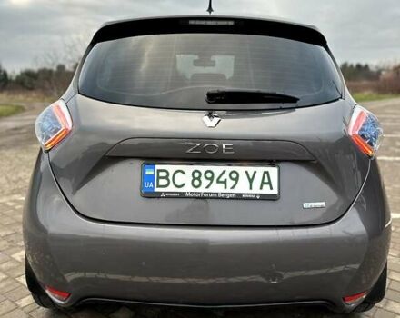 Серый Рено Зое, объемом двигателя 0 л и пробегом 148 тыс. км за 9500 $, фото 8 на Automoto.ua