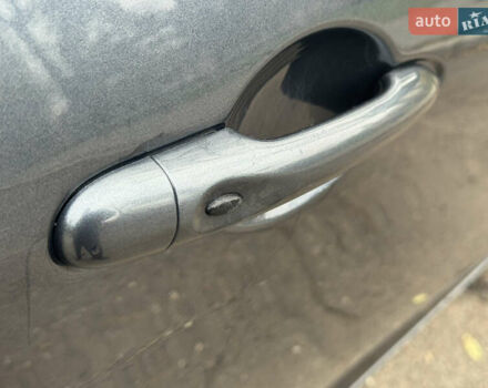 Серый Рено Зое, объемом двигателя 0 л и пробегом 164 тыс. км за 10200 $, фото 9 на Automoto.ua