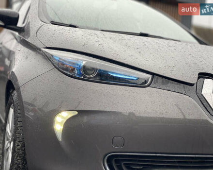 Сірий Рено Зое, об'ємом двигуна 0 л та пробігом 85 тис. км за 9600 $, фото 8 на Automoto.ua