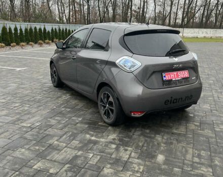 Серый Рено Зое, объемом двигателя 0 л и пробегом 85 тыс. км за 9400 $, фото 1 на Automoto.ua