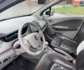 Серый Рено Зое, объемом двигателя 0 л и пробегом 150 тыс. км за 9700 $, фото 10 на Automoto.ua