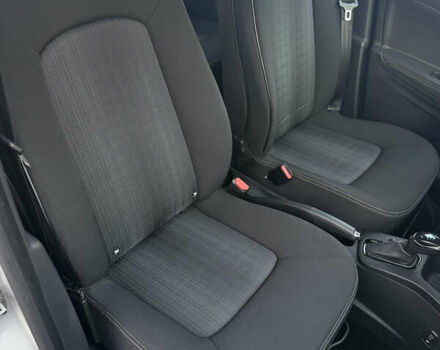 Сірий Рено Зое, об'ємом двигуна 0 л та пробігом 160 тис. км за 8499 $, фото 11 на Automoto.ua