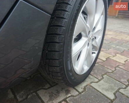 Серый Рено Зое, объемом двигателя 0 л и пробегом 182 тыс. км за 8200 $, фото 65 на Automoto.ua