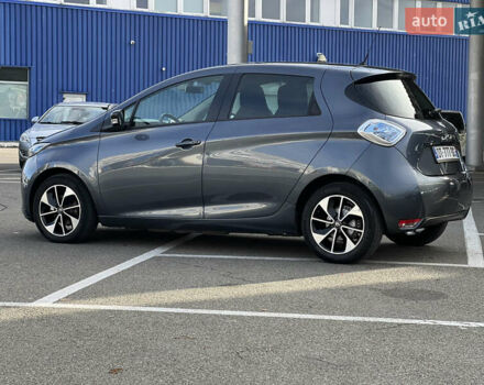 Серый Рено Зое, объемом двигателя 0 л и пробегом 160 тыс. км за 8700 $, фото 14 на Automoto.ua