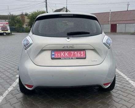 Серый Рено Зое, объемом двигателя 0 л и пробегом 150 тыс. км за 9700 $, фото 8 на Automoto.ua