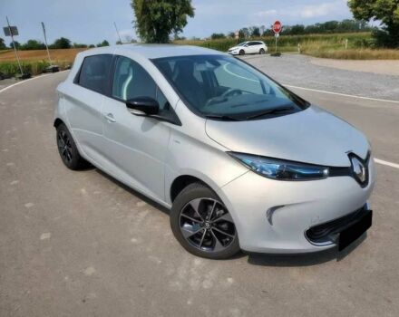 Серый Рено Зое, объемом двигателя 0 л и пробегом 69 тыс. км за 8500 $, фото 2 на Automoto.ua