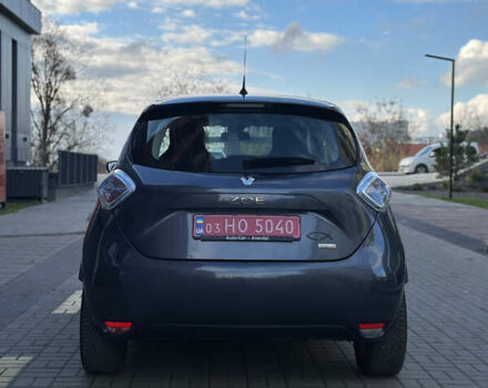 Серый Рено Зое, объемом двигателя 0 л и пробегом 137 тыс. км за 9450 $, фото 5 на Automoto.ua